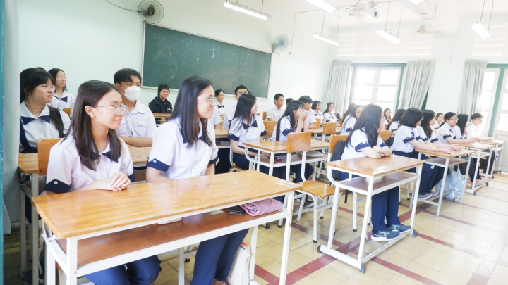 BASIC READING COMPLETION 3